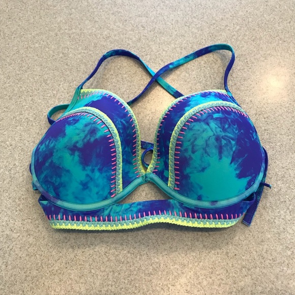 Shade & Shore Other - Shade & Shore tie dyed bikini top 34DD